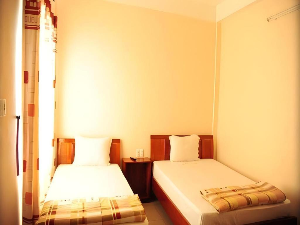 Hong Thang Hotel Hue Bagian luar foto