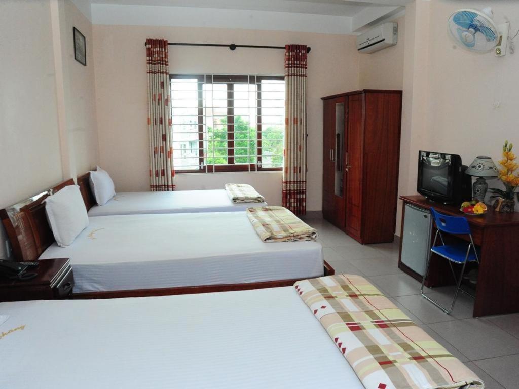 Hong Thang Hotel Hue Bagian luar foto