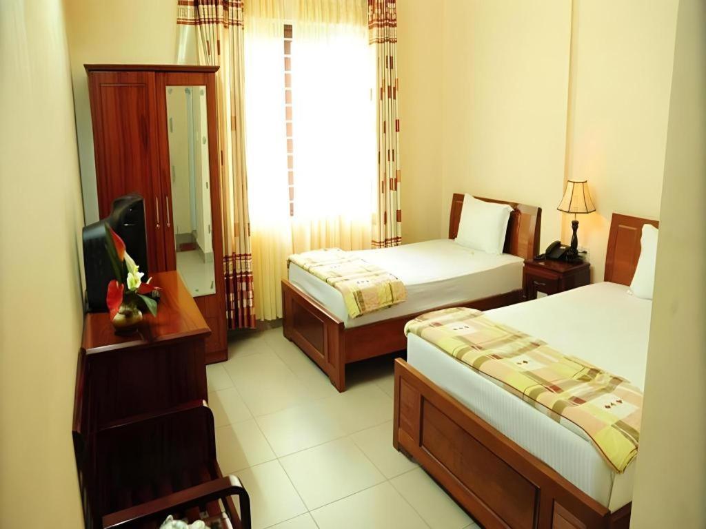 Hong Thang Hotel Hue Bagian luar foto