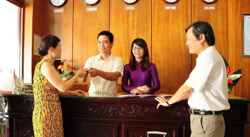 Hong Thang Hotel Hue Bagian luar foto