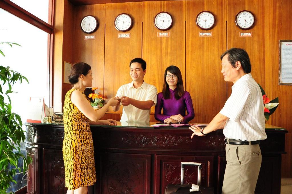 Hong Thang Hotel Hue Bagian luar foto