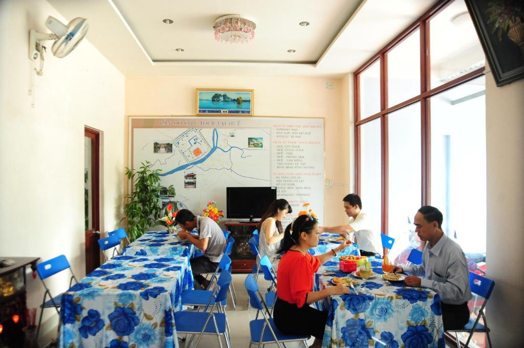 Hong Thang Hotel Hue Bagian luar foto